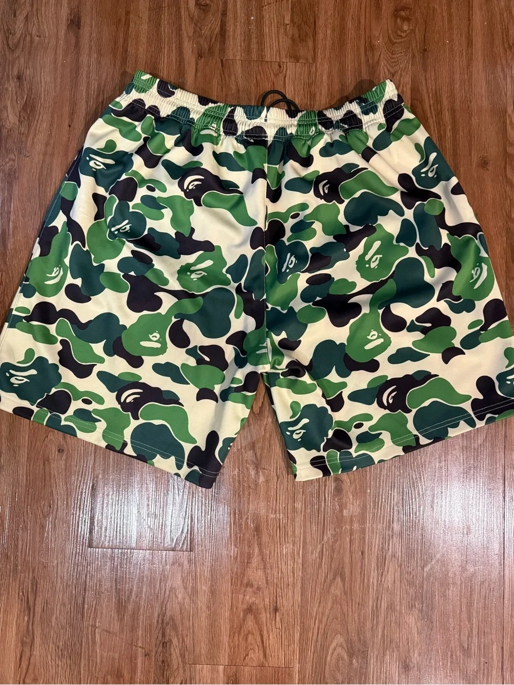 ABC CAMO APE HEAD ONE POINT BEACH SHORTS GREEN CAMO MENS SIZE 2XL PRE-OWNED RARE